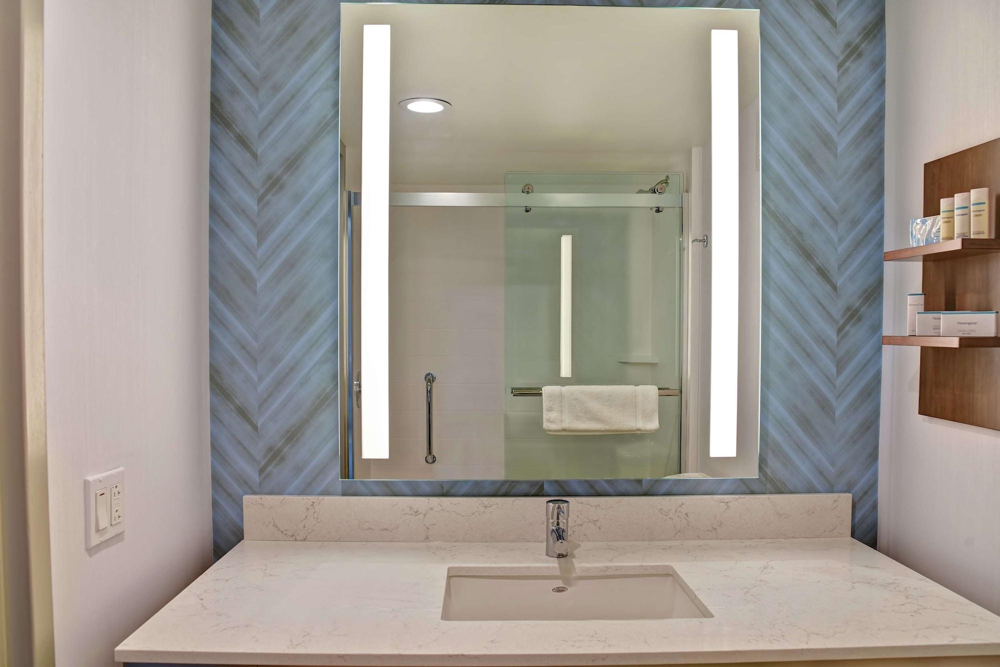 Hilton Garden Inn Kansas City/Kansas Extérieur photo