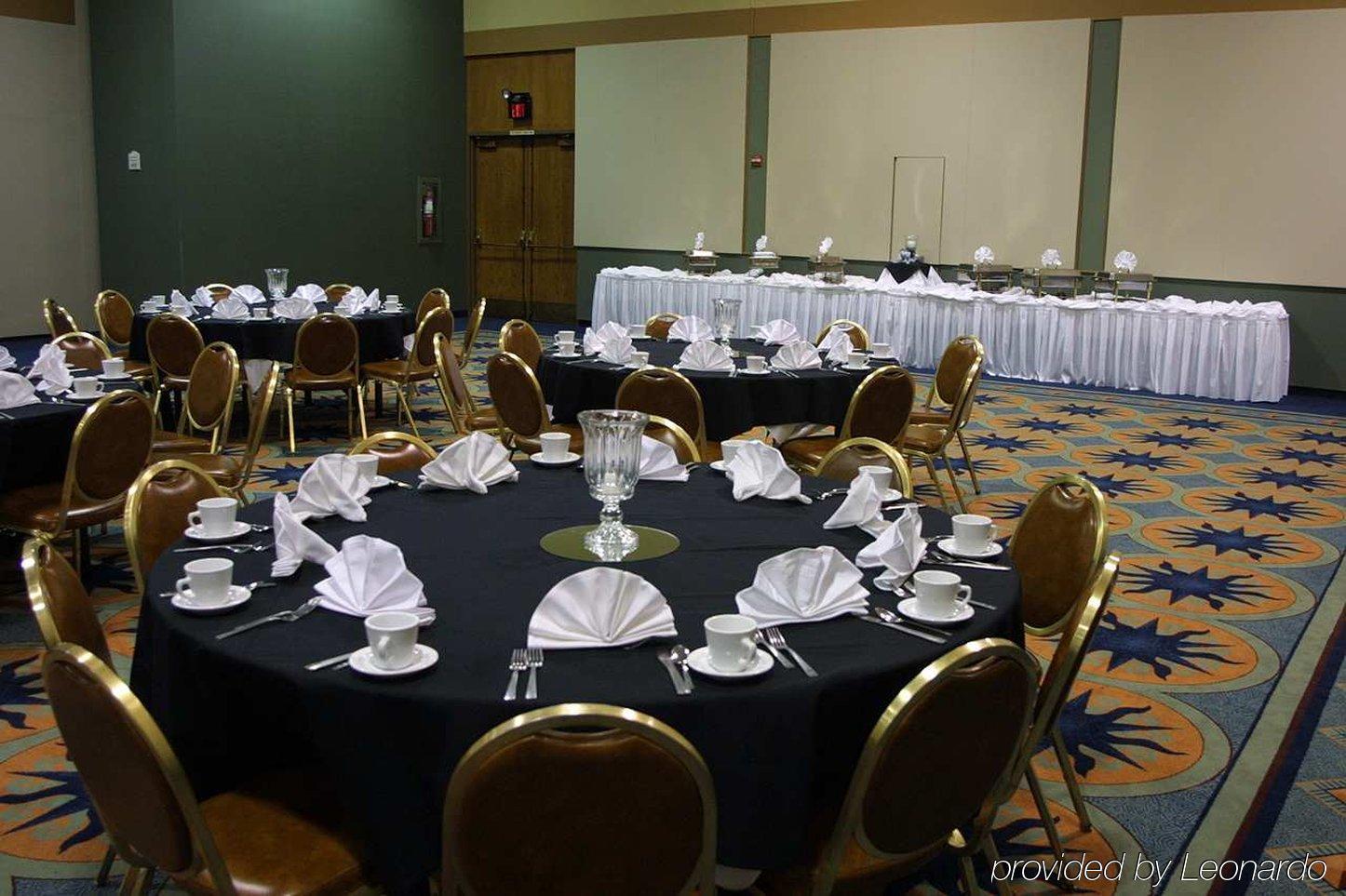 Hilton Garden Inn Kansas City/Kansas Restaurant photo