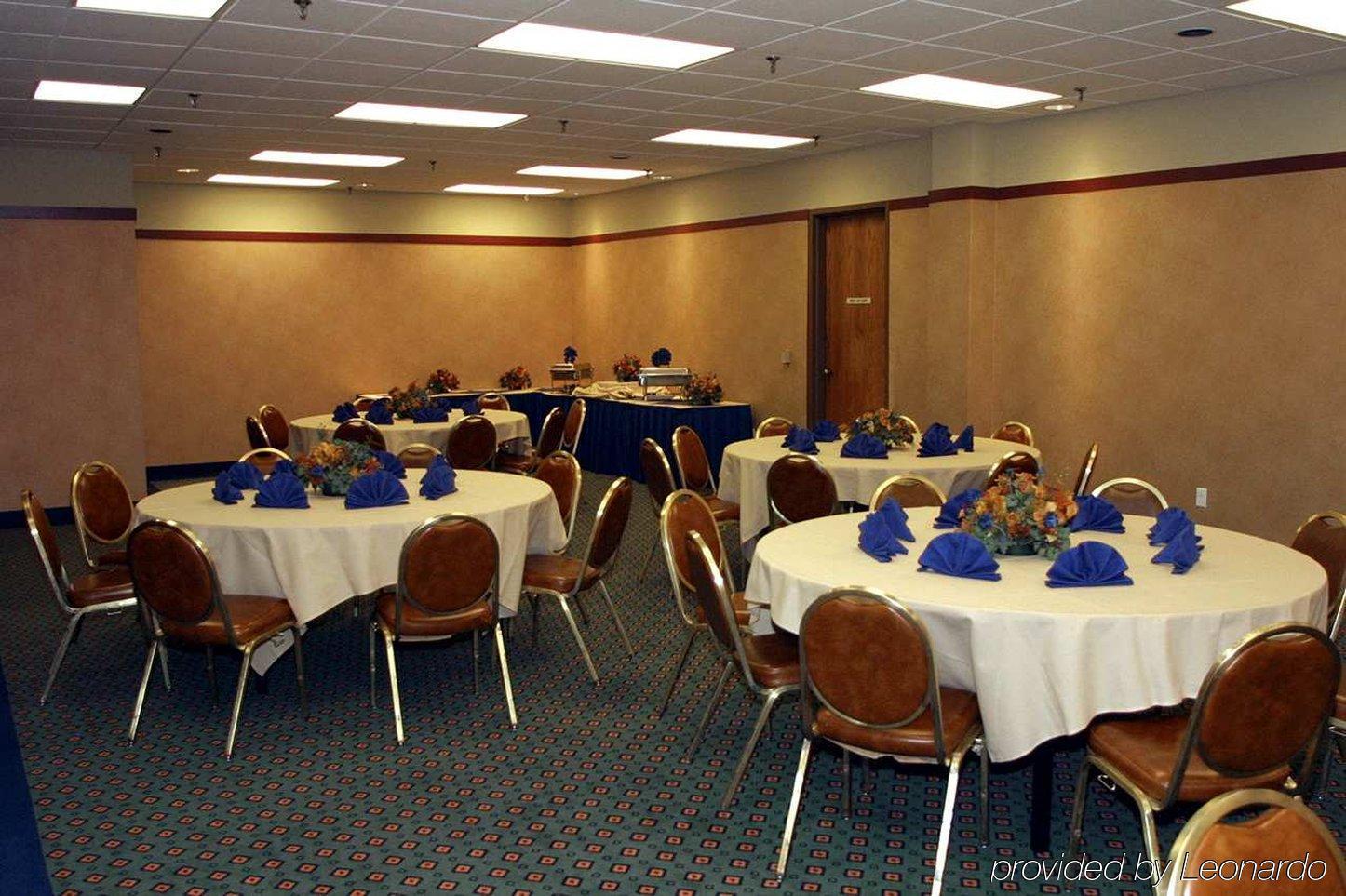 Hilton Garden Inn Kansas City/Kansas Restaurant photo